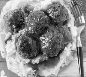 Chicken meatballs gravy