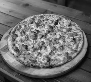 Butter Chicken Pizza