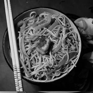Chicken hakka noodles