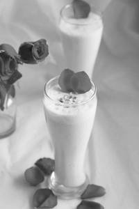 rose cooler shake