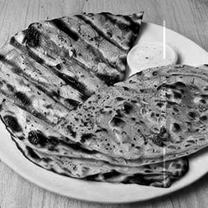 Juicy grilled chicken toasted/rumali roti