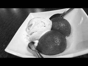 Gulab jamun with icecream