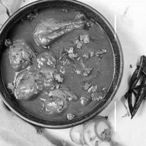 Kashmir chicken gravy