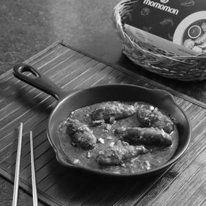 Fire Cracker Veg Saucy Momos
