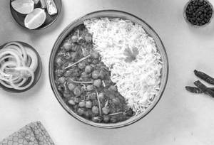 Chole Chawal With Raita Combo