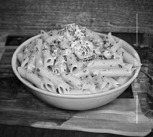 Chicken white sause pasta
