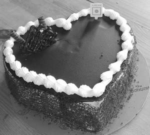 Hazelnut Symphony Small (Ht) Eggless