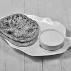 Ajwaini Pyaaz Paratha Combo
