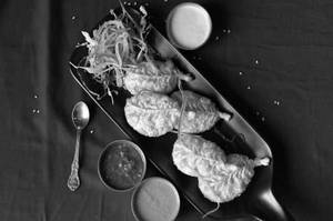 Veg Momo 6 Pcs