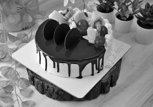 Half & Half Cake (Truffle & Fresh Fruit) [500g]