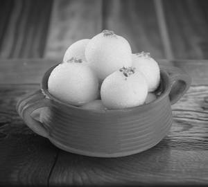 Rasgula Big Size (250 Grams)