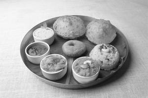 Mini Tiffin
