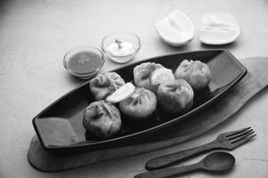 Gondhoraj chicken fried momos