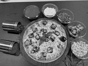 Bbq Paneer Pizza
