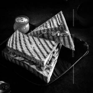 Paneer Makhani Sandwich