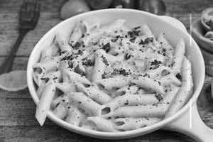 White sauce pasta                                                                      