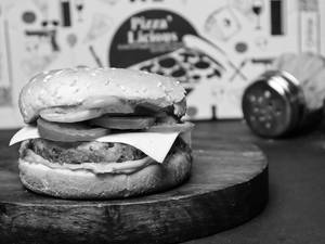 Supreme Burger