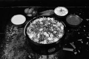 Vegetable Dum Biryani Bucket [2500ml]