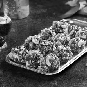 Dry Fruit Laddu