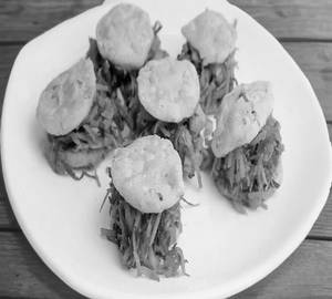 Onion Thattu Vadai Set 1 Box