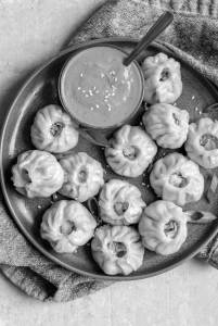 Veg Momos [10 Pieces]