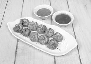 Veg mix chilli fried momos [ 8 pieces ]