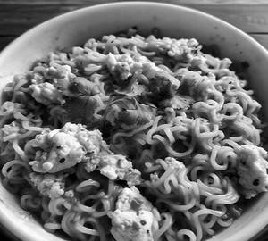 Egg Maggi ( 2 eggs)