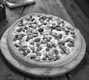 Triple Chicken Feast Pizza