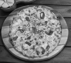 Kadhai chicken pizza