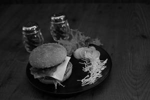 CHEESE BURGER