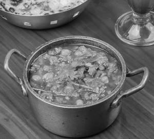 Amritsari chole kulche