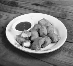 Paneer pakoda plate