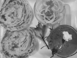 Dal Makhani with Malabari Paratha (2n)