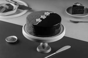 Chocolate Truffle Eggless Cake