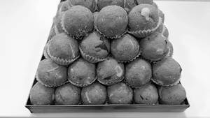 Besan Laddu