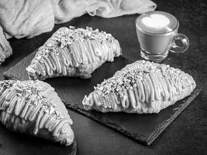 Pistachio Croissant