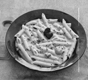 White Sauce Pasta Nonveg