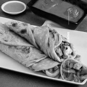 Chicken Sweet Schezwan Roll