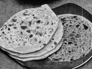 Lachha paratha [per piece]