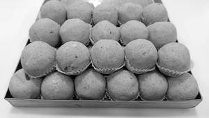 Sugar free Besan Ladoo