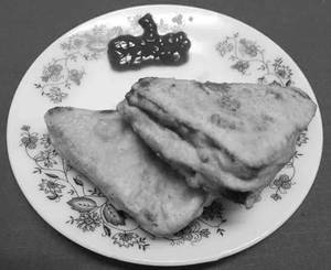 Aloo Bread Pakoda [ 2 Pcs ]