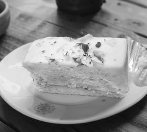 Badam (Per Pcs) (With Egg)