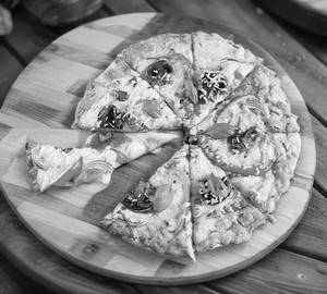 Vegetable Dabal Cheese Pizza