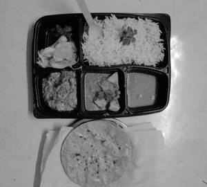 Special Tawa Roti Thali