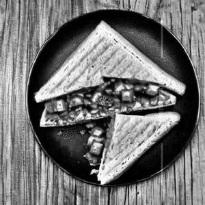 Schezwan Spicy Paneer Sandwich