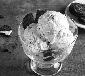 Cookie and Cream Cup Ice Cream [125 ml]
