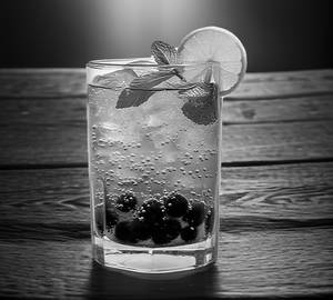Black currunt mojito