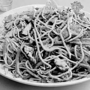 Chicken Crispy Noodles Salad Schezwan Mayo