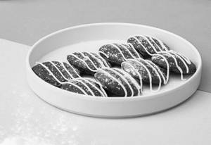 Dark And White Fantasy Mini Pancakes(8 Pieces)