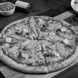 Spicy Chicken Prato Pizza